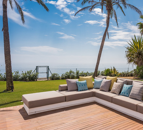 Terrace on a sunny day - Benahavis Properties